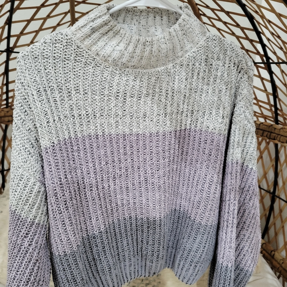 Sweater - Picture 4 of 4